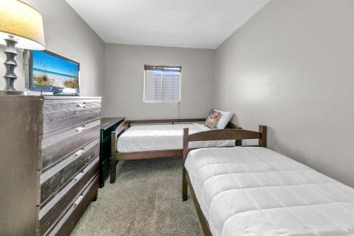 Regency Towers 623 - photo 27