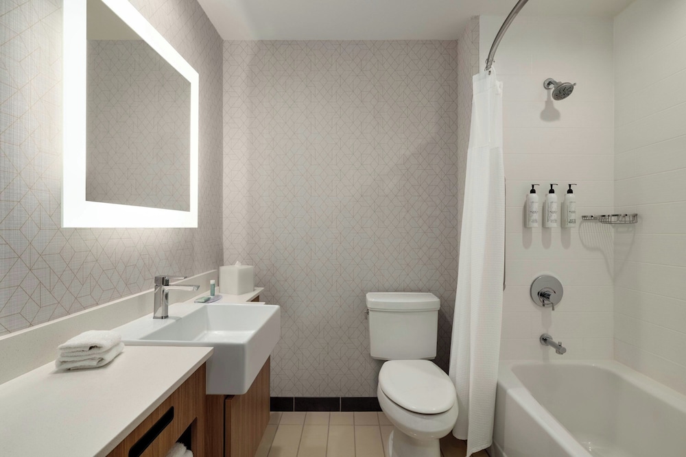 SpringHill Suites by Marriott Roanoke - photo 23
