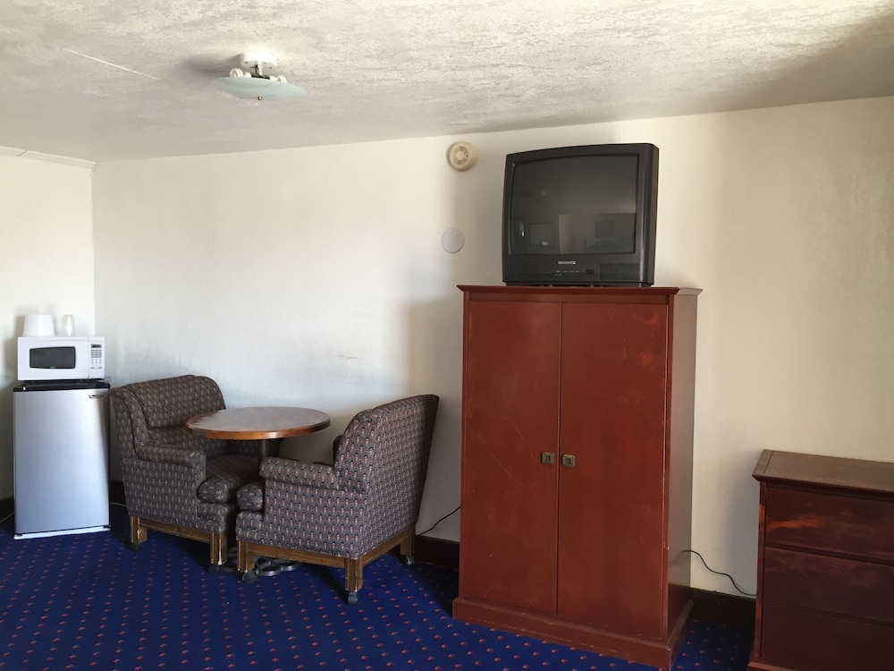 Elko Motel - photo 9