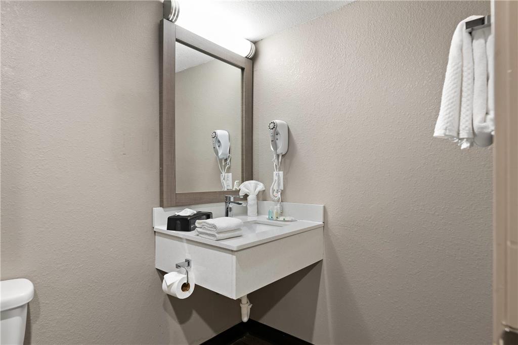 Quality Suites Wildwood The Villages - photo 24