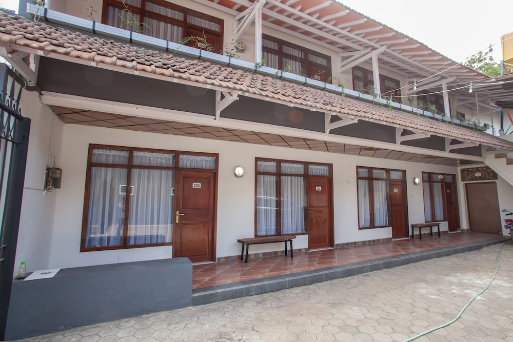 RedDoorz @ Panglima Sudirman Probolinggo in Probolinggo, Indonesia