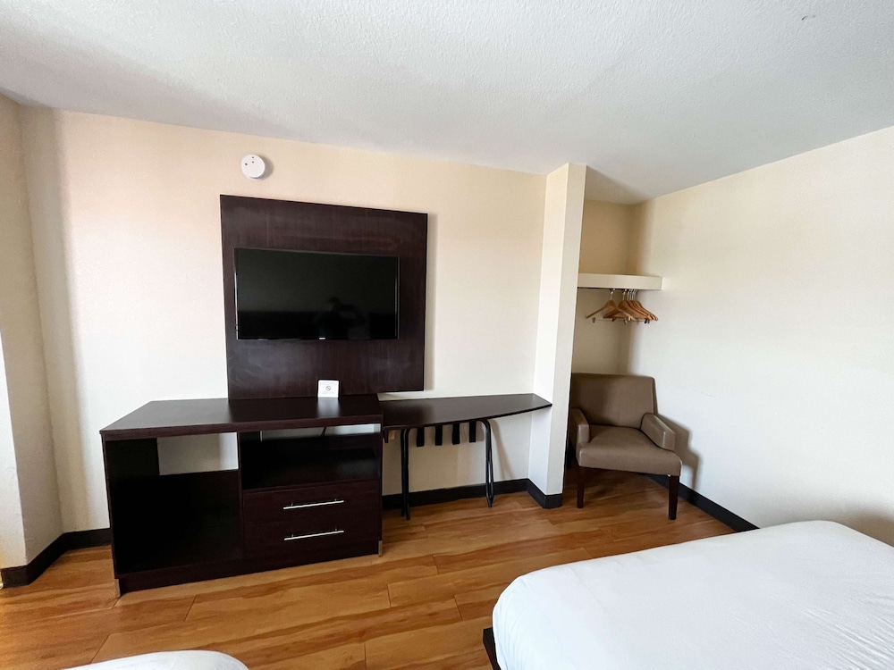 Motel 6 San Antonio TX I 35 North Corridor - photo 18