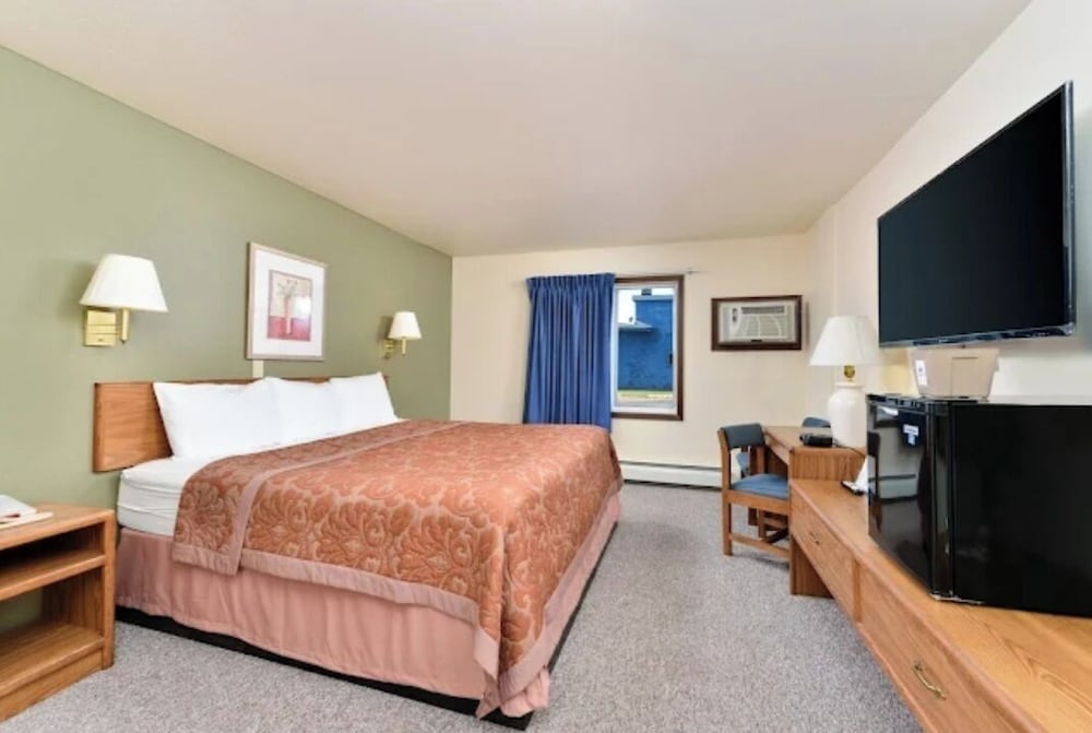EconoLux Inn - carbon neutral hotel in Staples
