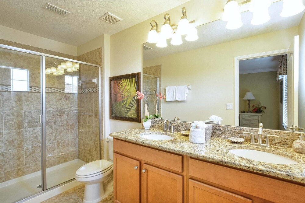 Luxurious 6BD Pool Home With Best Resort Amenities Two Master Suites and Big Pool Area #6pp917 - photo 27