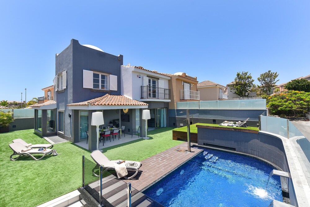 Meloneras Hills 19 Inh 24317 — 4-Star Luxury Hotel in San Bartolome De Tirajana, Spain