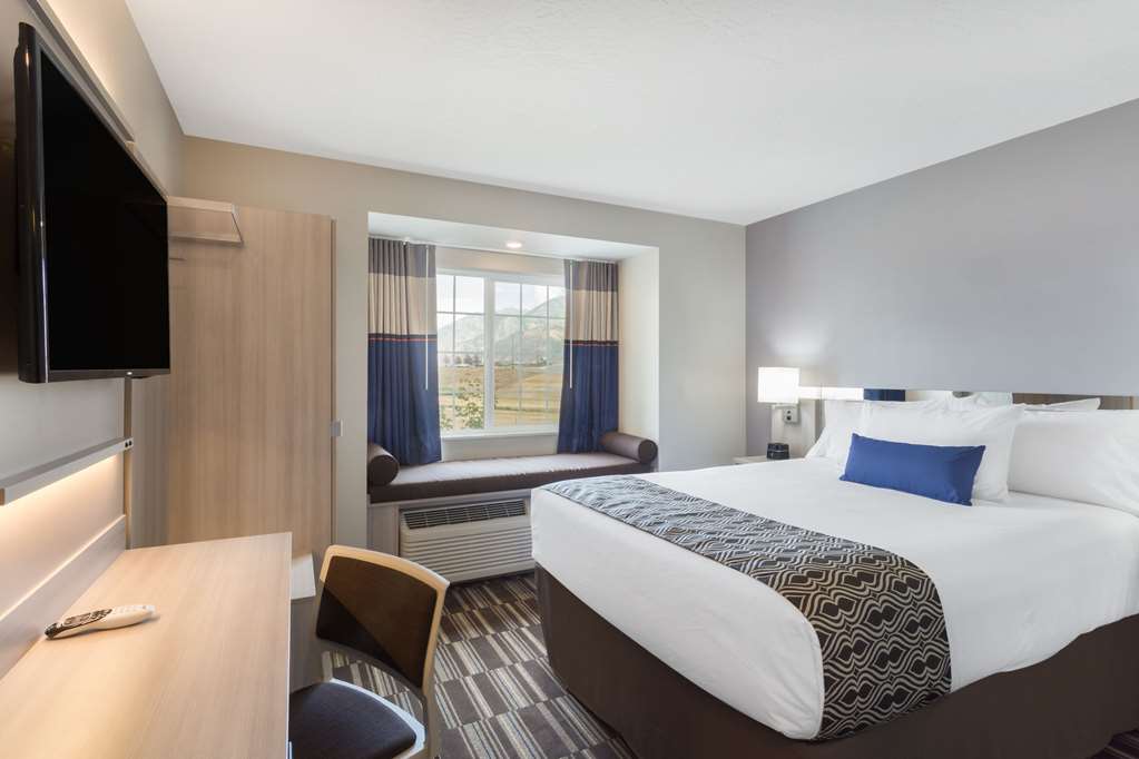 Microtel Inn & Suites by Wyndham Springville Provo - photo 7