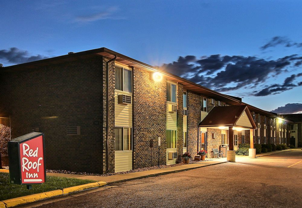 Econo Lodge Sioux Falls Empire Mall - photo 2