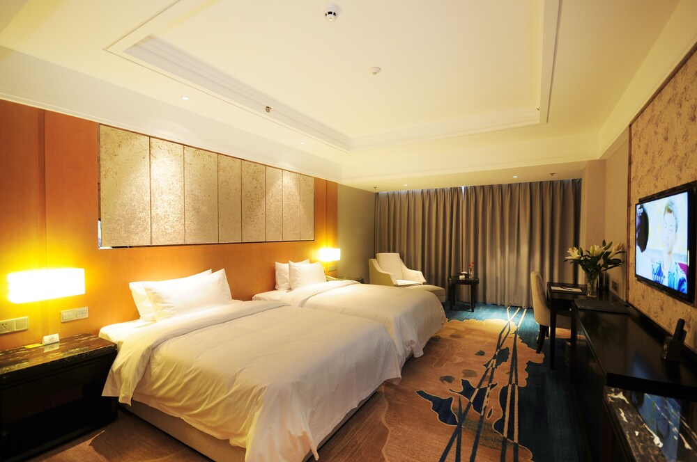 Konggang Jianguo Hotel — 4-Star Luxury Hotel in Chengdu, People's Republic of China