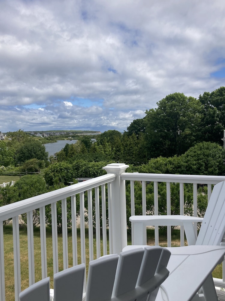 Payne's Harbor View Inn - photo 25
