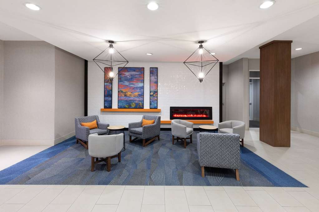 La Quinta Inn & Suites by Wyndham Rockport Fulton - photo 10