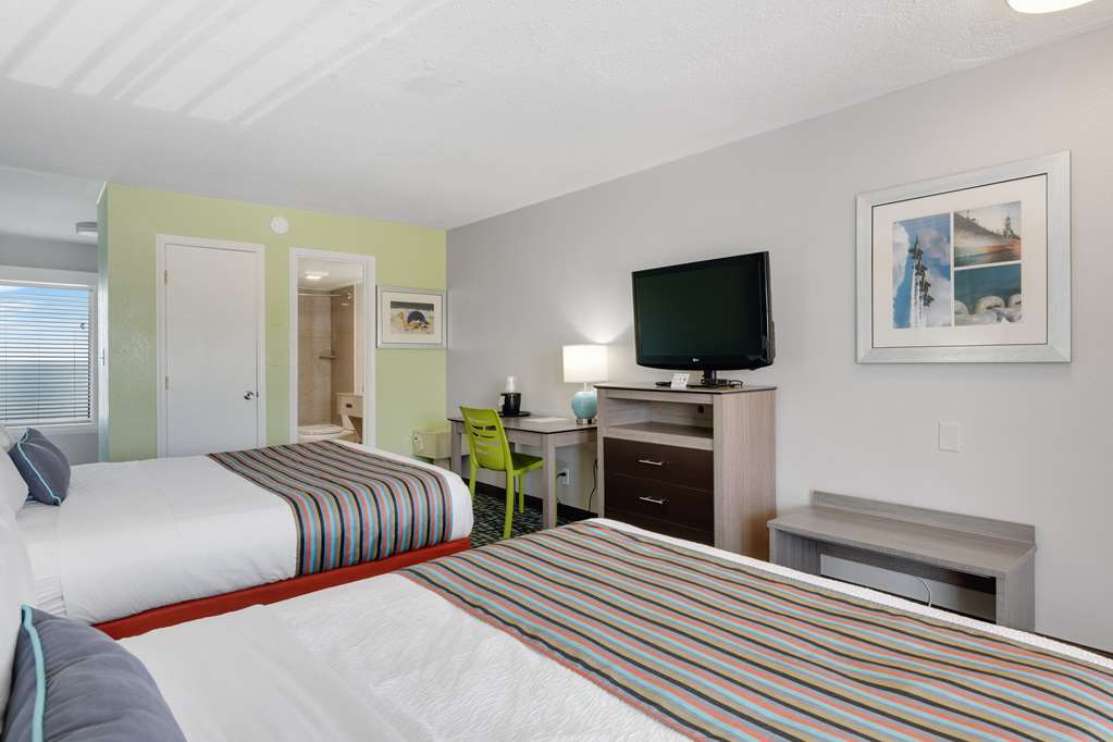 Best Western Plus Holiday Sands Inn & Suites - photo 11