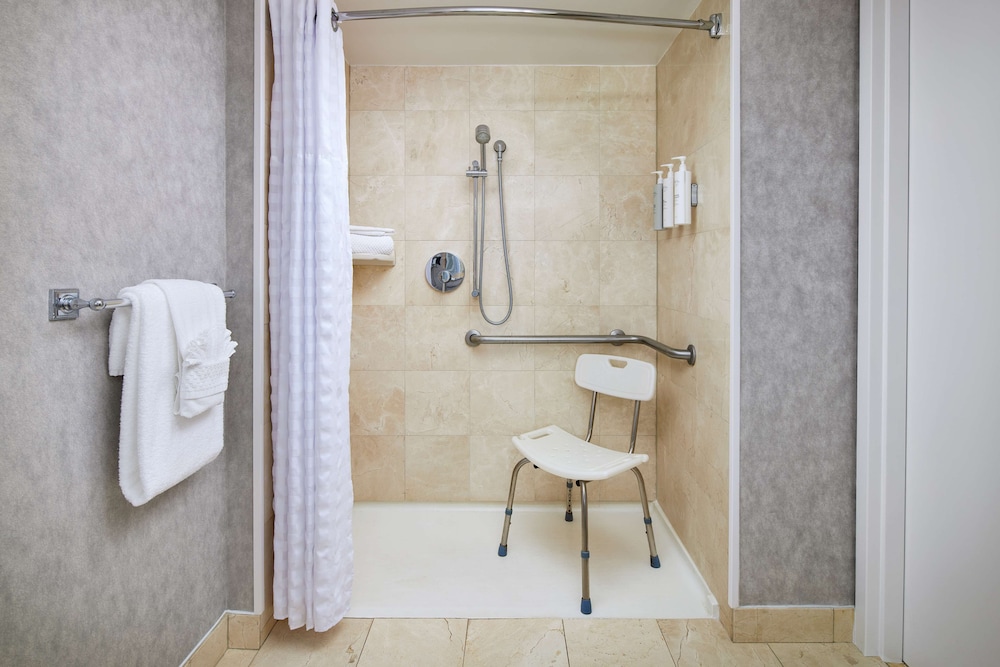Embassy Suites by Hilton West Palm Beach Central - photo 37