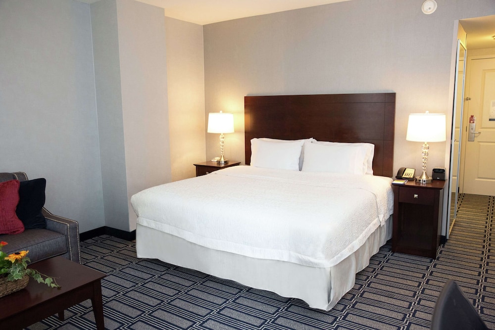 Hampton Inn & Suites Providence Downtown - photo 30