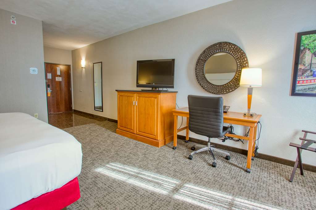 Drury Inn & Suites Near La Cantera Parkway - photo 21