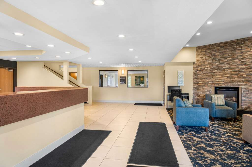 White Pine Inn & Suites - photo 9