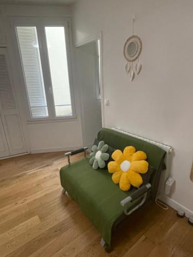 Dream Dwell Paris The 6th district Paris Historical apartment near Montparnasse — 4-Star Luxury Hotel in Paris, France