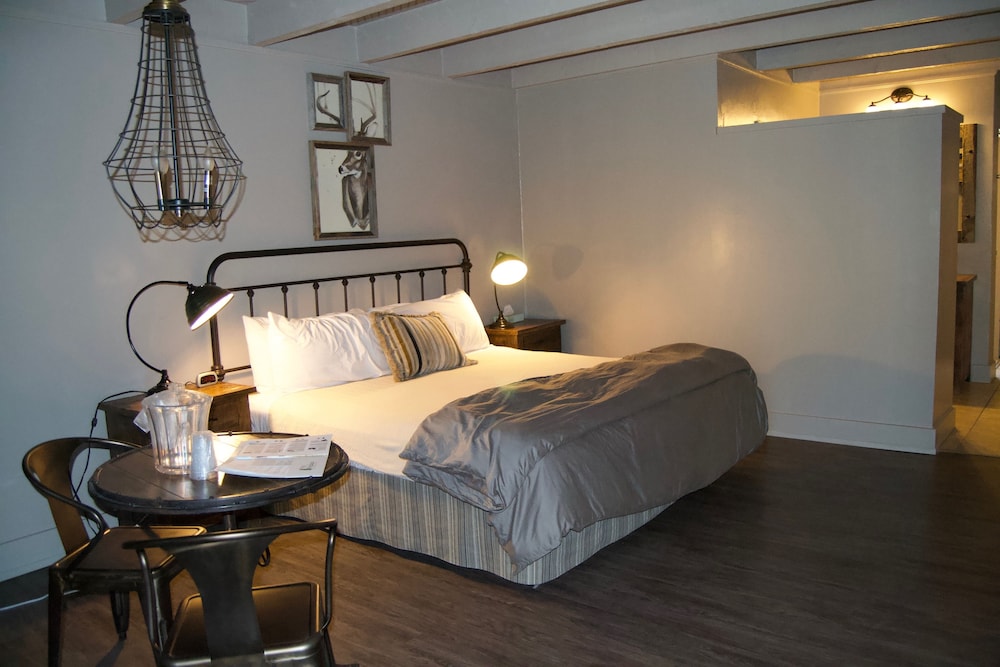 Pendaries Village Lodge - photo 4