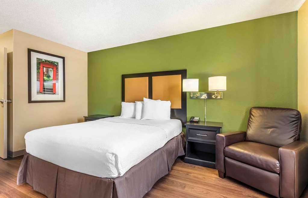 Extended Stay America Suites Minneapolis Maple Grove - photo 6