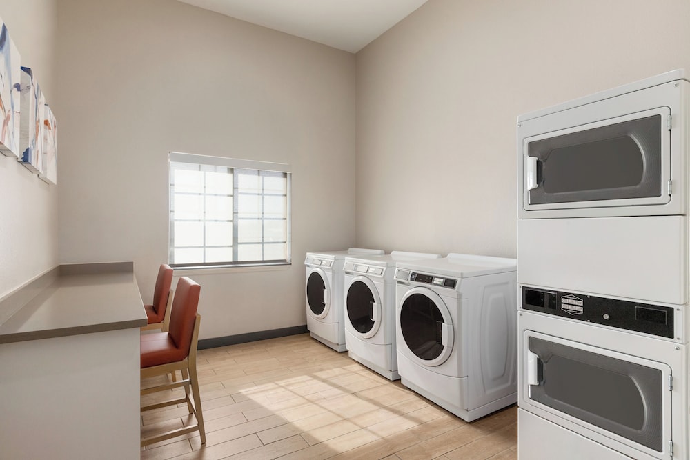 Candlewood Suites Kenedy by IHG - photo 25