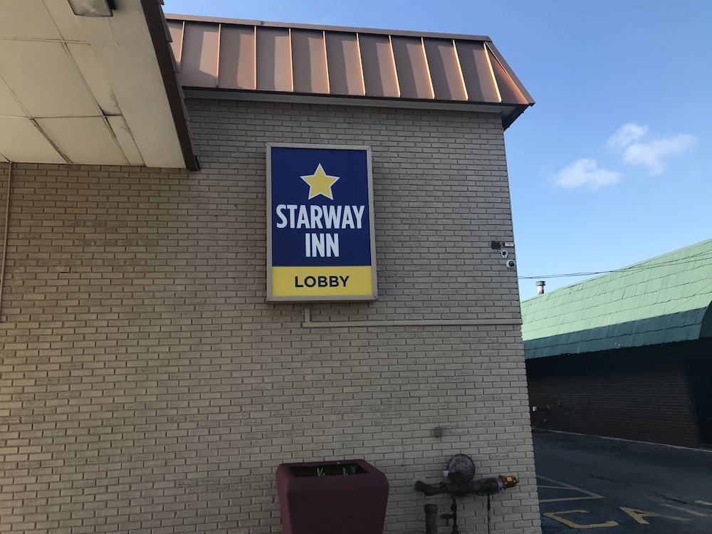 Starway Inn in Lansing, United States