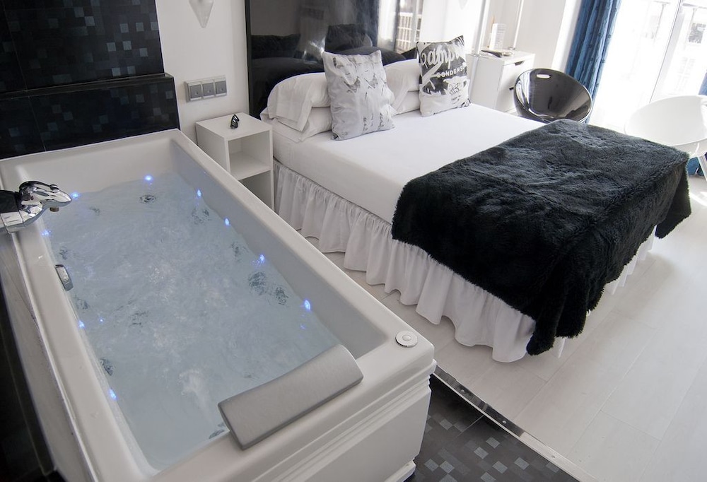 Hostal Santo Domingo Madrid hotel