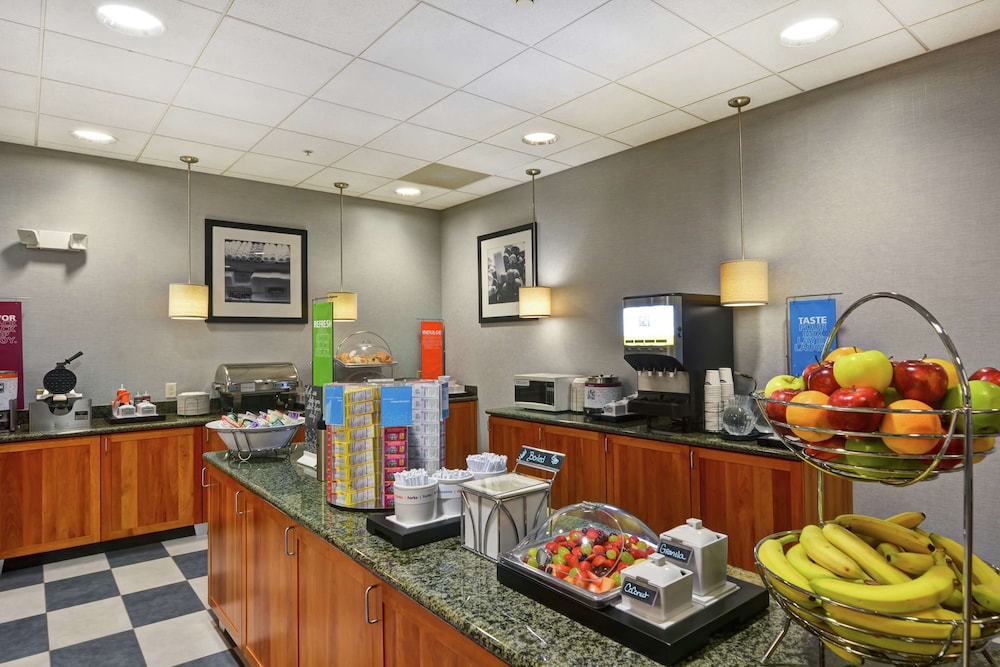 Hampton Inn Sayre - photo 28