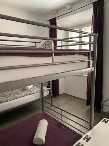 Kingslanding Old Town Hostel
