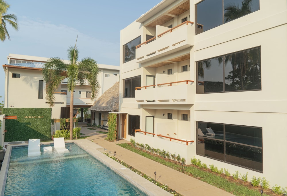 Mirasurf Hotel & Waves in La Libertad, El Salvador