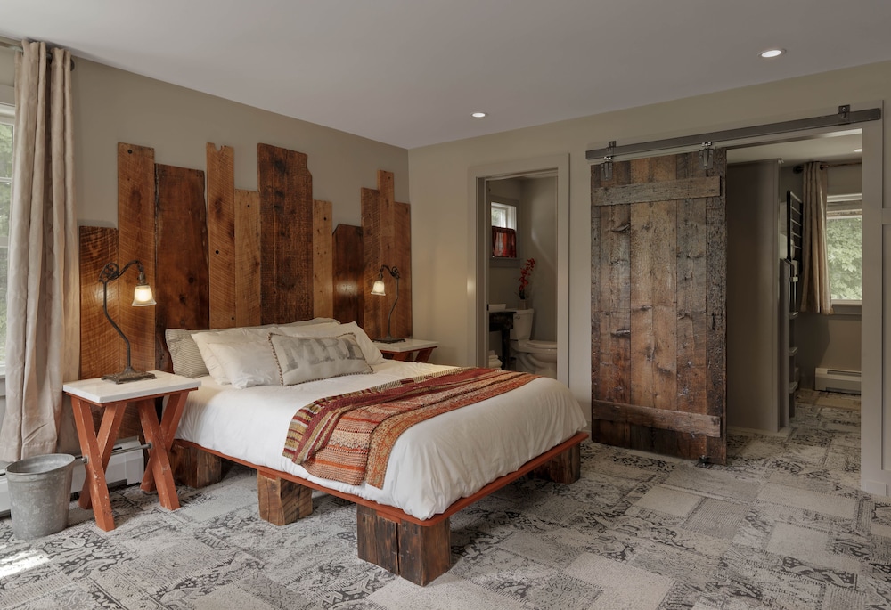 Mad River Barn - carbon neutral hotel in Stowe
