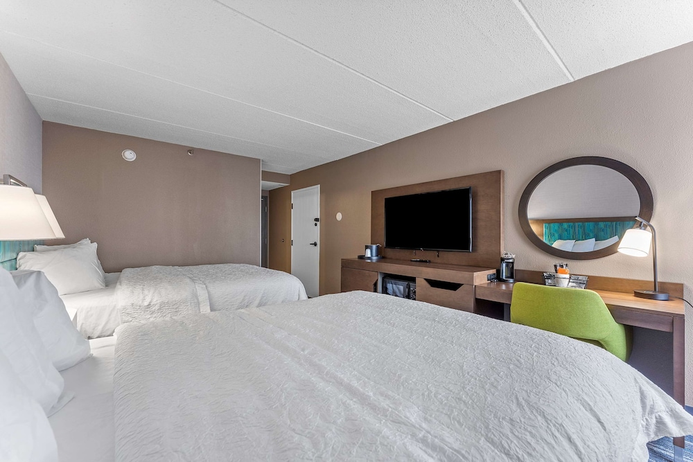 Hampton Inn Cleveland Westlake - photo 7