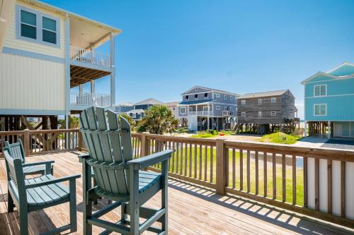 Coastal Breeze by Oak Island Accommodations - photo 26