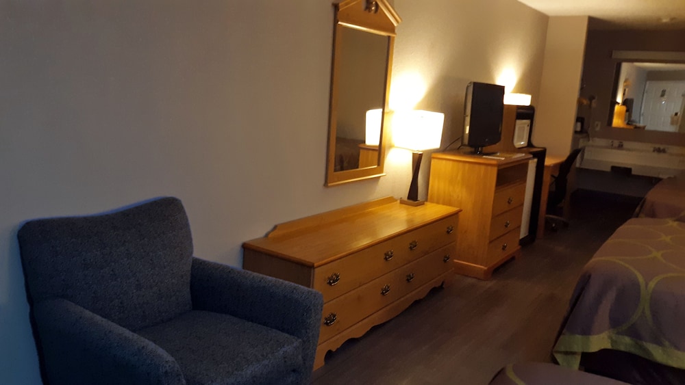 Super 8 by Wyndham Fort Chiswell Wytheville Area - photo 26