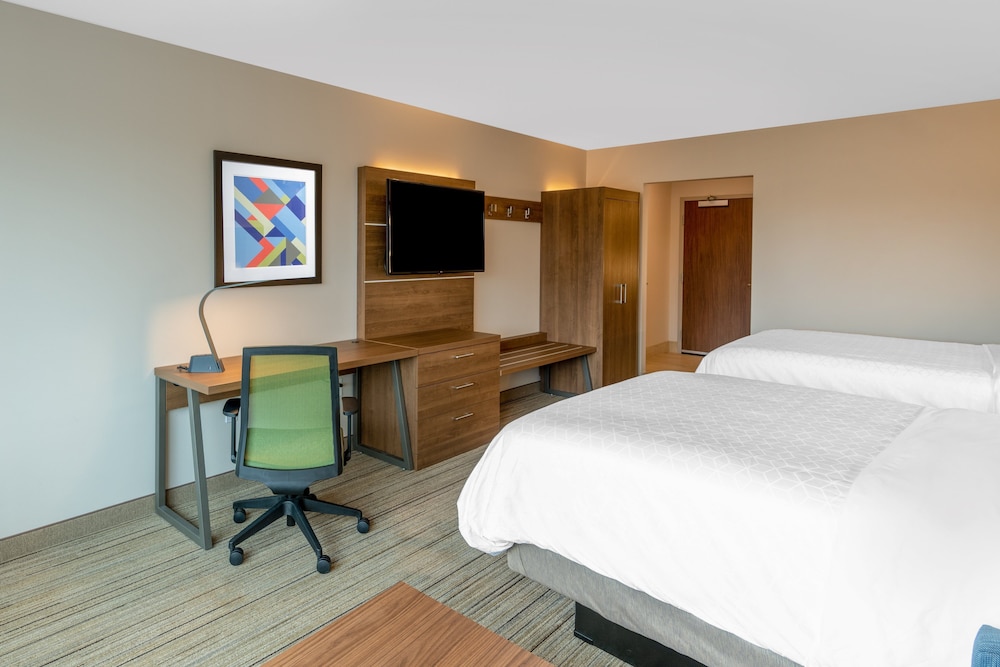 Holiday Inn Express & Suites Phoenix Airport North by IHG - photo 56