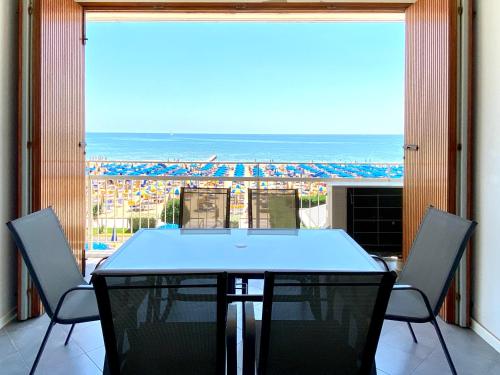 Terrazza Piramide Carraro Immobiliare Family Apartments — 4-Star Luxury Hotel in Lido Di Jesolo, Italy