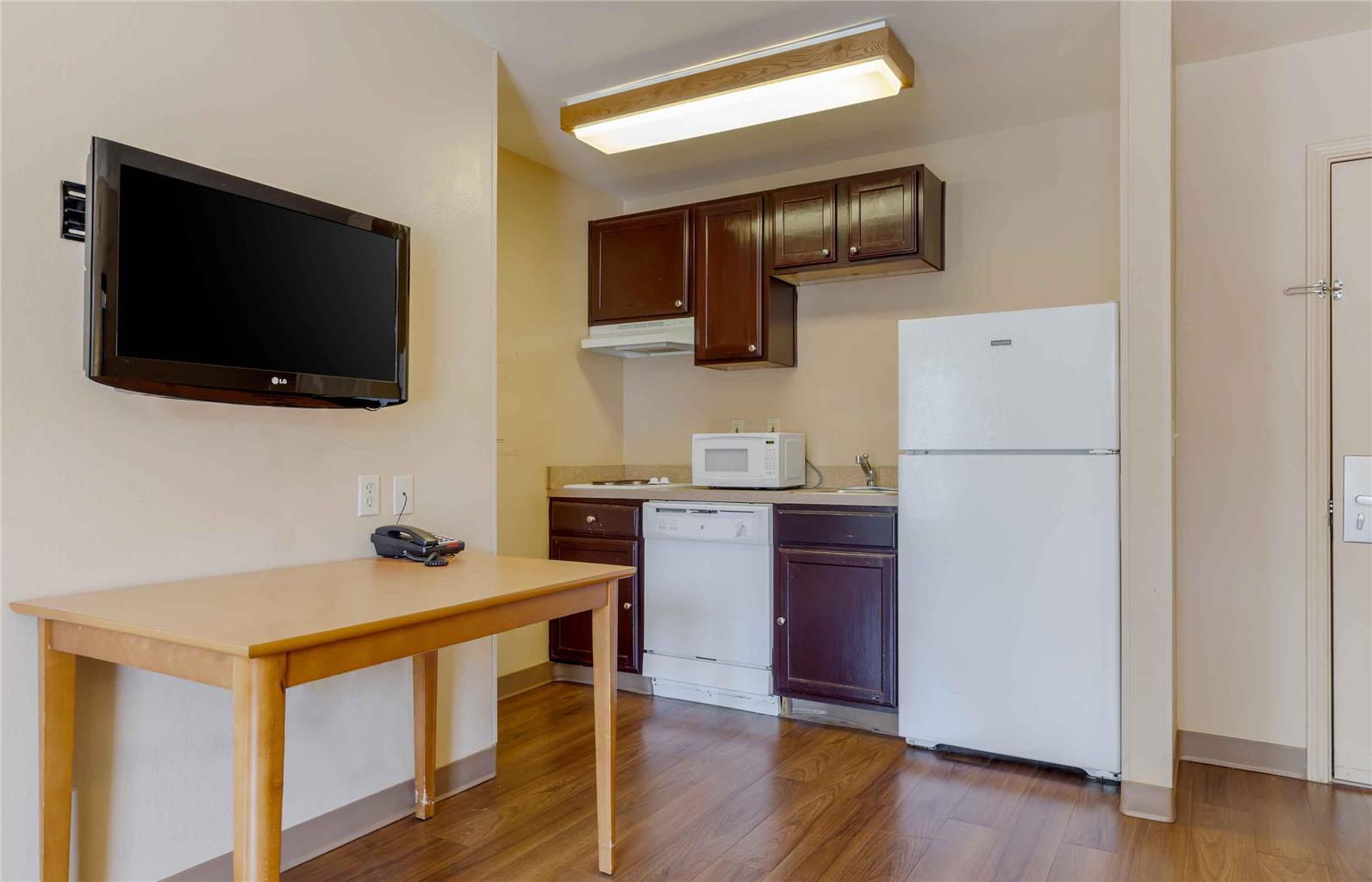 Extended Stay America Suites Atlanta Alpharetta Northpoint W - photo 41
