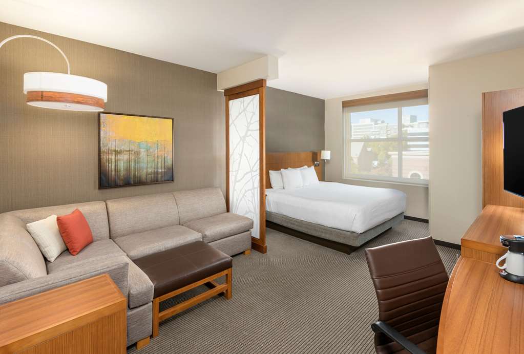Hyatt Place Greenville Downtown - photo 59