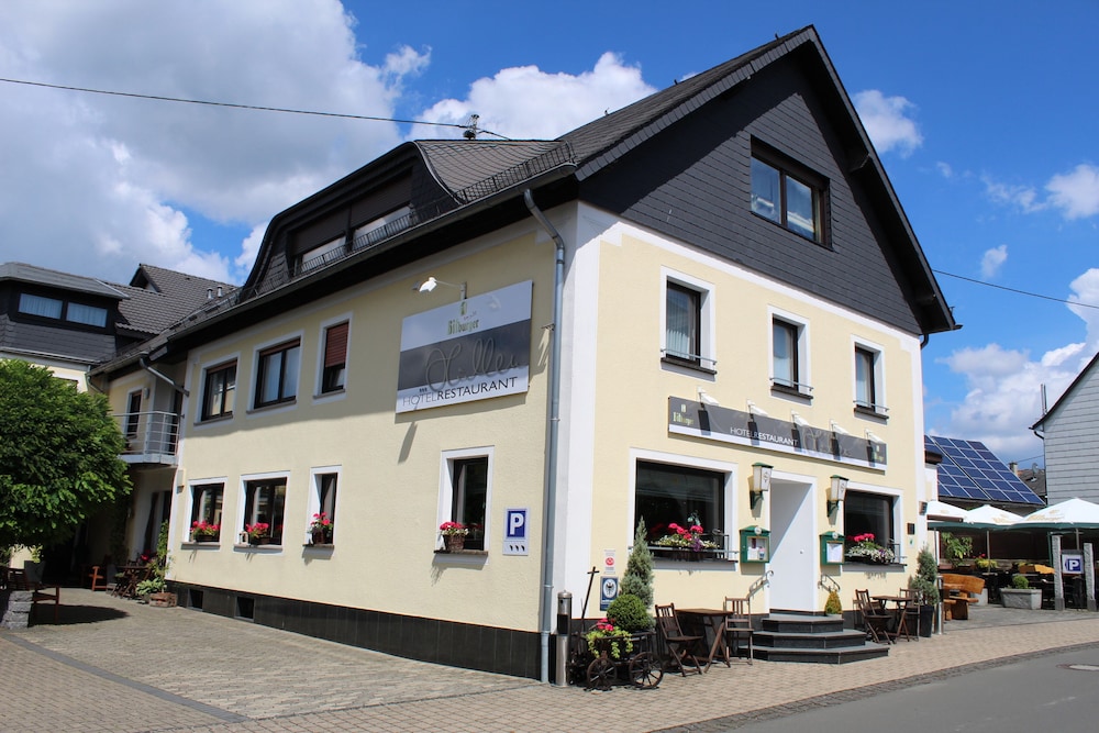 Hotel & Restaurant Hüllen — Adenau — photo 2
