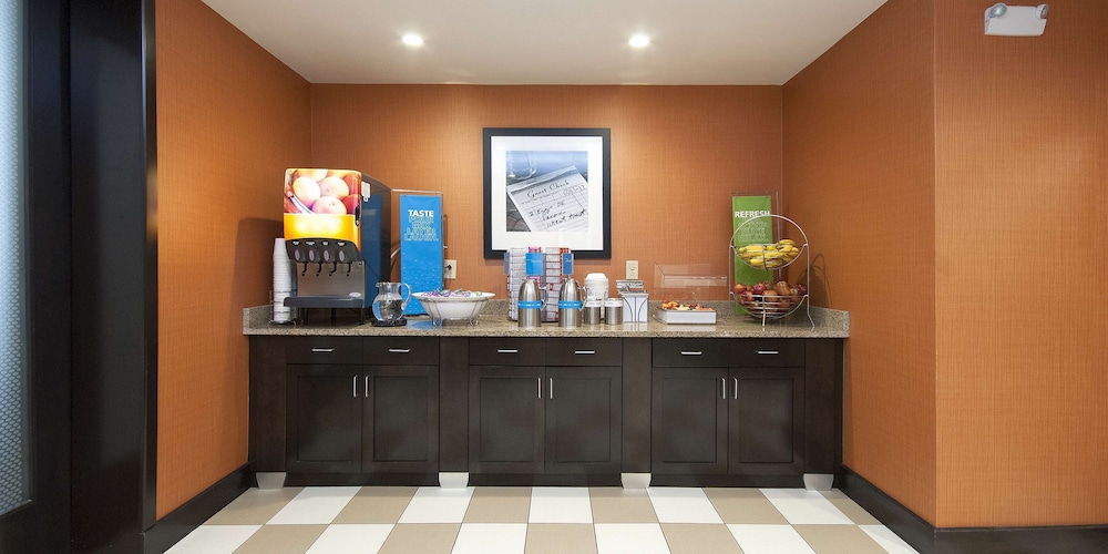 Hampton Inn & Suites Seneca Clemson Area - photo 56