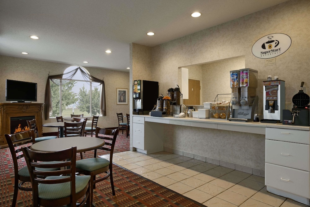 Super 8 by Wyndham Corydon - photo 18