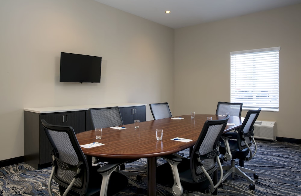 Candlewood Suites Miami Exec Airport Kendall by IHG - photo 27