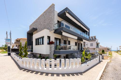Rafaela Suites — 4-Star Luxury Hotel in Nea Flogita, Greece