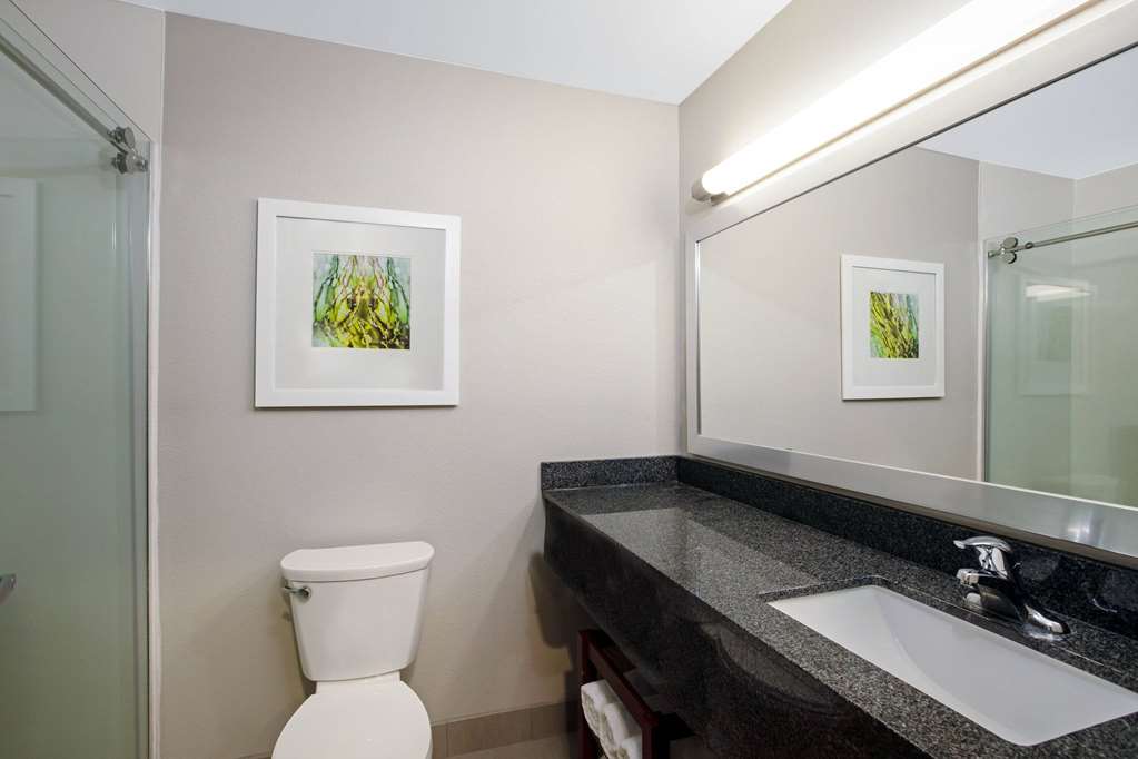 La Quinta Inn & Suites by Wyndham Kearney - photo 19