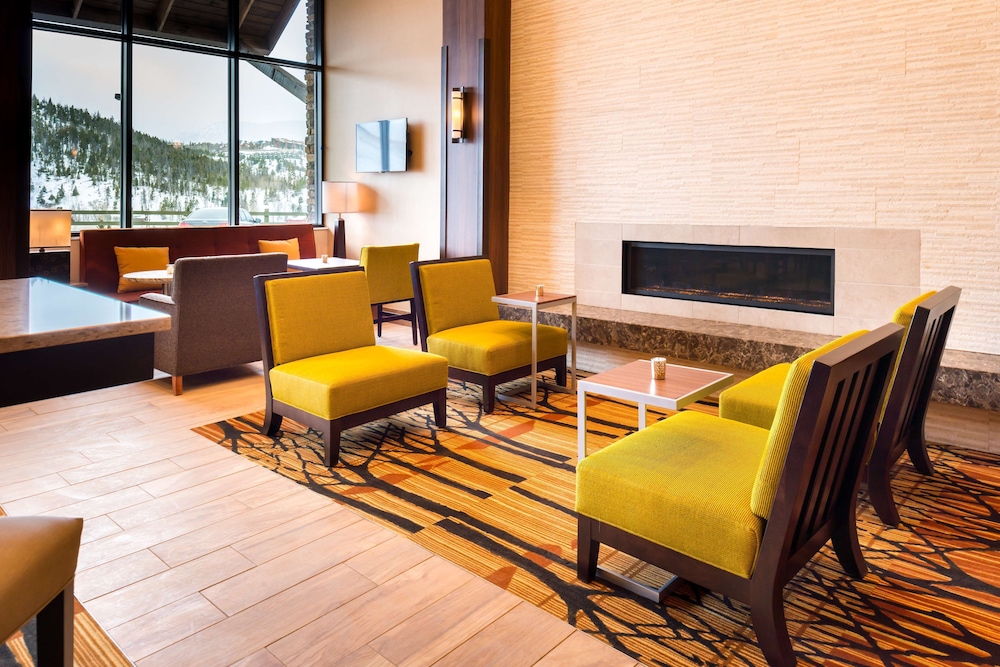 Hampton Inn & Suites Silverthorne - photo 2