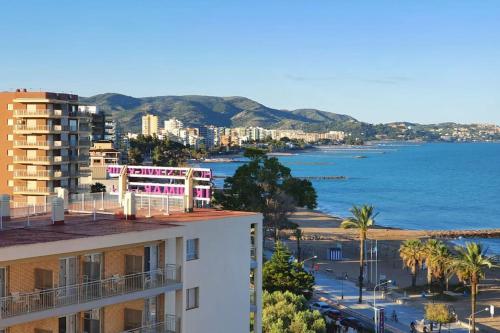 Fully equipped ideal beach front apartment — 4-Star Luxury Hotel in Benicassim, Spain