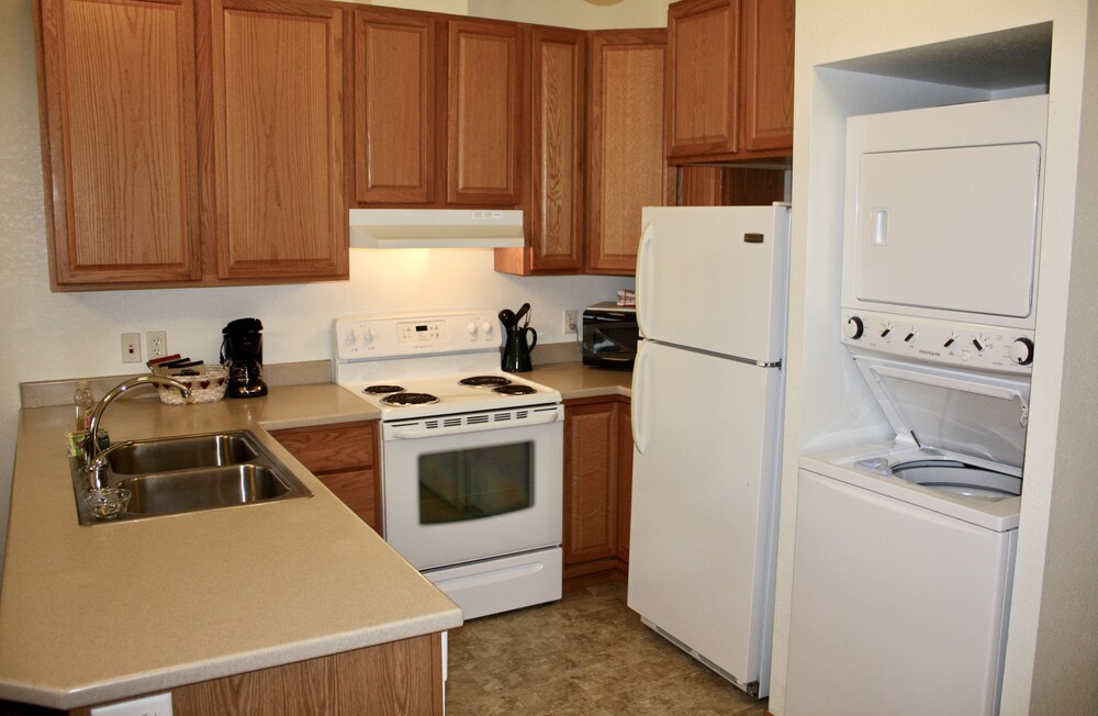 Juneau Hotel - photo 10