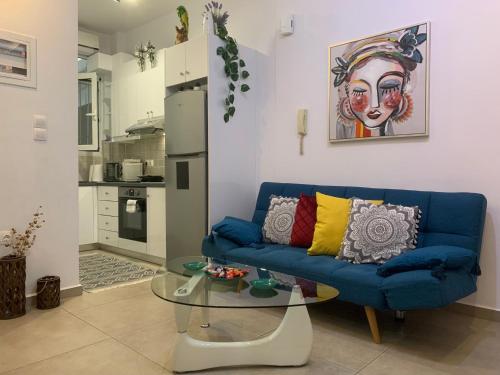 Modern Charm: Stylish Apartment in Central Athens — 4-Star Luxury Hotel in Athens, Greece