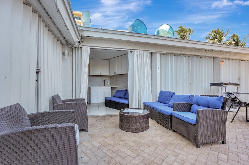 Ocean Manor Beach Hotel - photo 111