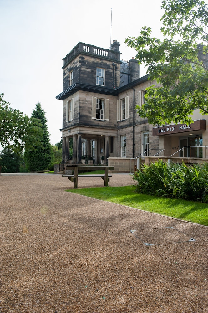 Halifax Hall — 4-Star Luxury Hotel in Sheffield, United Kingdom