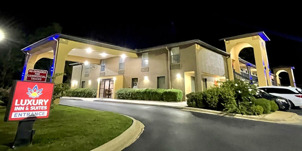Luxury Inn and Suites - photo 17
