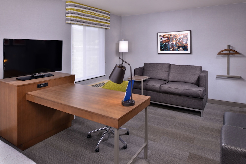 Hampton Inn & Suites Carson City - photo 11